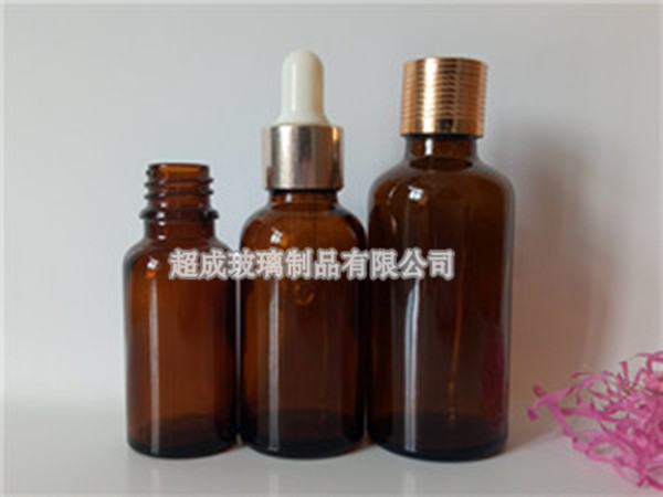 棕色精油瓶